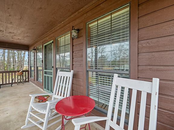 3rd image of 41 Hunters Creek Dr