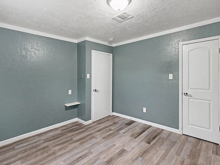 13334 Emporia St — Photo 16