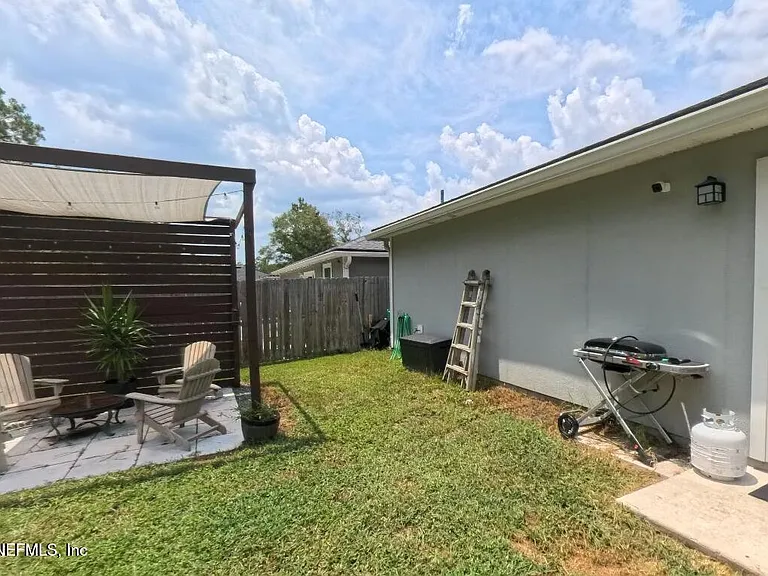 8352 Hewitt St — Photo 21