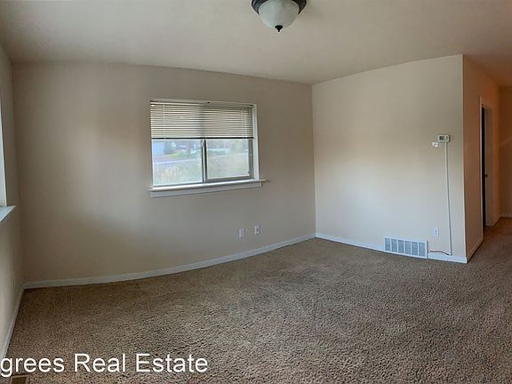 2nd image of 915-920 W Pirate Ln #918