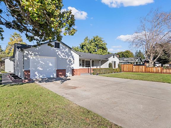 4th image of 2597 Maywood Ave
