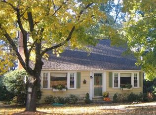 1 Hearthstone Dr, Hudson, MA 01749