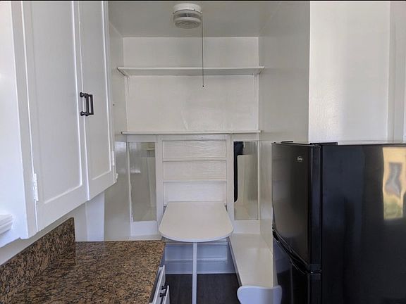 4th image of 733 N Edinburgh Ave #733