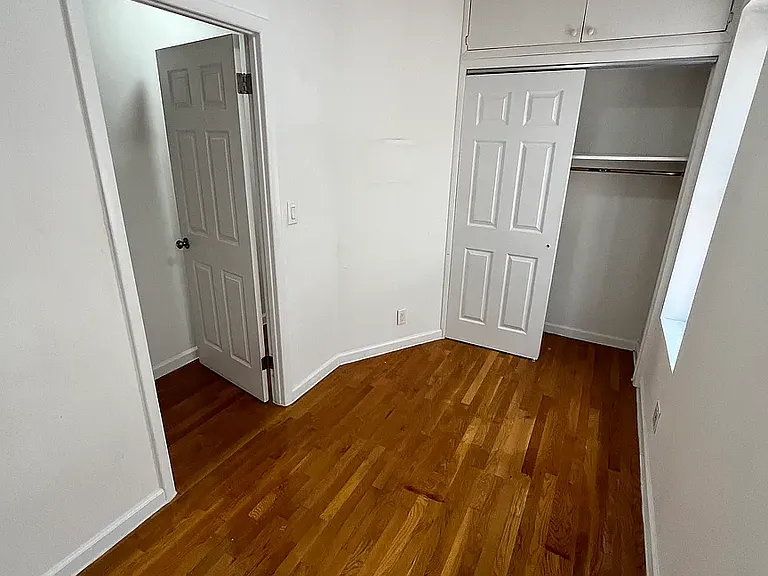 542 E 82nd St #19 — Photo 10