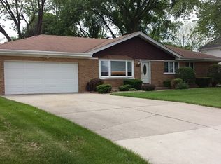 8121 W 91st St, Hickory Hills, IL 60457