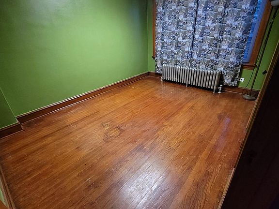 3rd image of 5809 W Fullerton Ave Unit 1