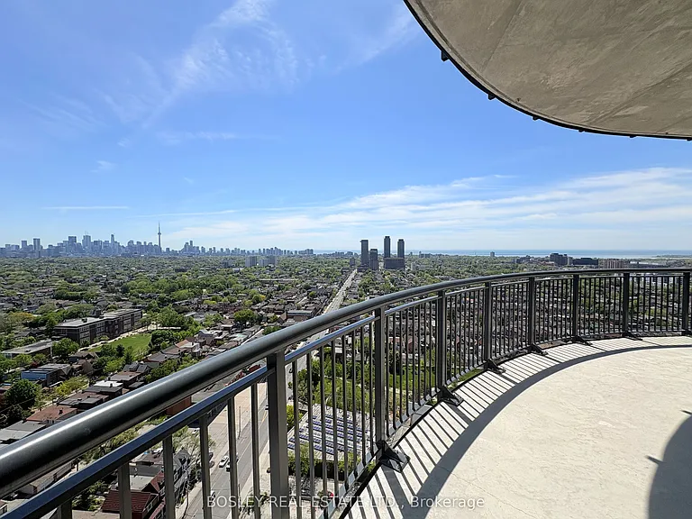 1185 Dupont St #2207 — Photo 20