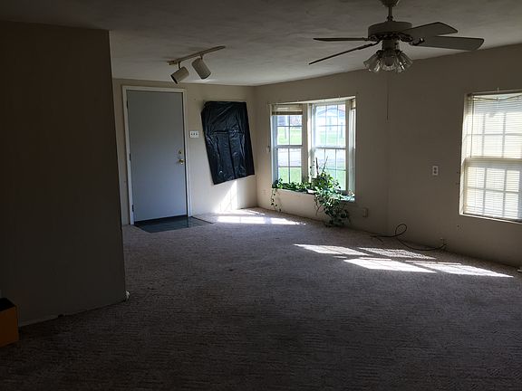 4th image of 10027 E Highway 28
