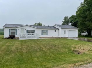 566 N Paradise Dr, Rochester, IN 46975