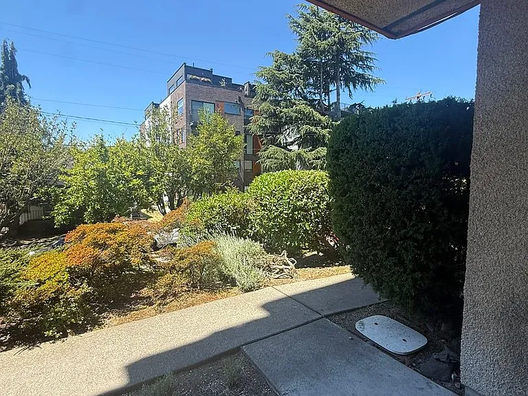 2026 Yale Ave E — Photo 11