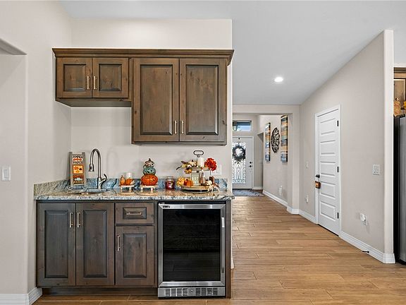 5th image of 3418 Saddleback Drive