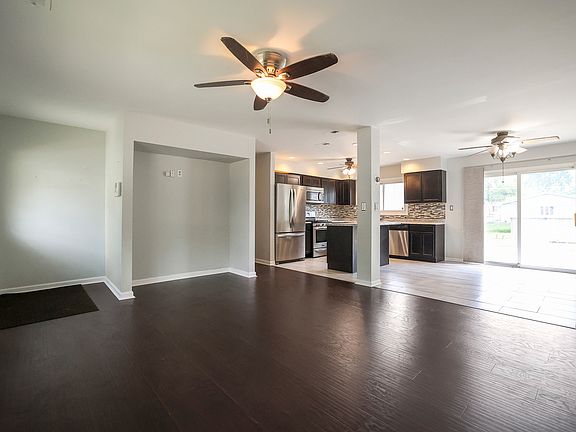 4th image of 1530 Cypress Ave