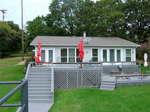 4th image of 1411 Live Oak Dr