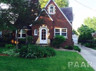 204 E Embert Pl, Peoria, IL 61603