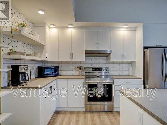 2nd image of 1215 Saint Paul St #609