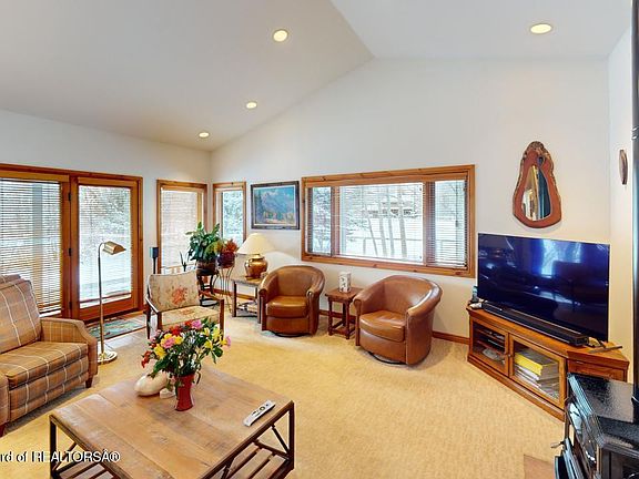 2nd image of 1067 Melody Creek Ln