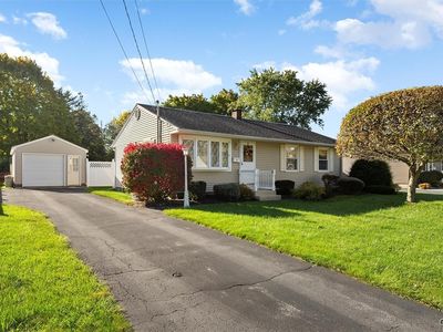 30 Bohling Rd, New Hartford, NY, 13413