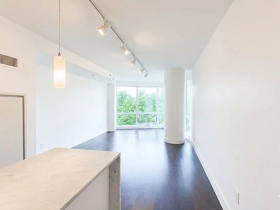 3rd image of 77 Hudson St APT 1209