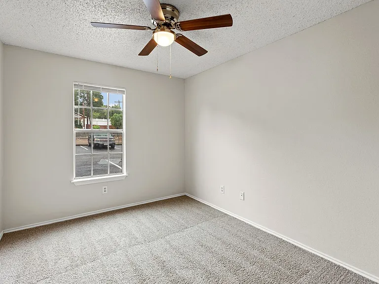 104 Mosscliff Cir #8 — Photo 14