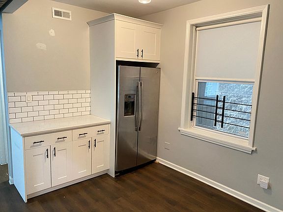 3rd image of 1232 W Huron St Unit 1