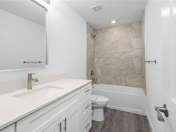 4th image of 4230 NE 23rd AVE