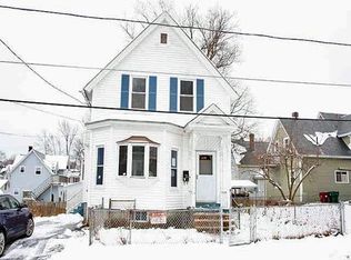 14 Harding St, Lowell, MA 01851