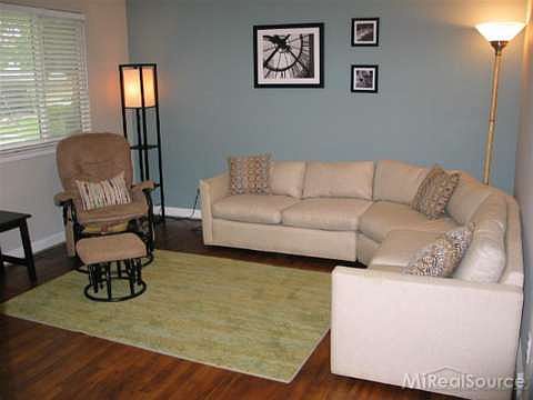 3rd image of 6611 Buckland Ave