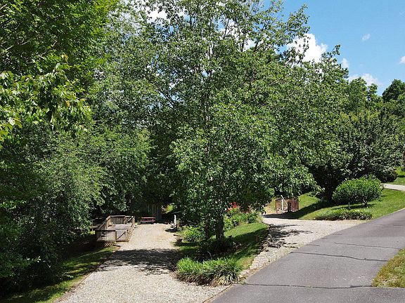 3rd image of 85 Choestoe Valley Lane