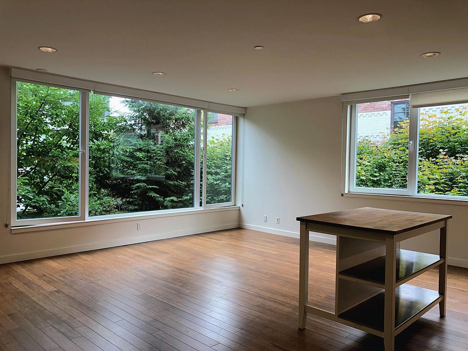 South Eastern corner windows.