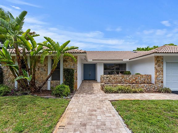 4th image of 11375 NW 19th Drive