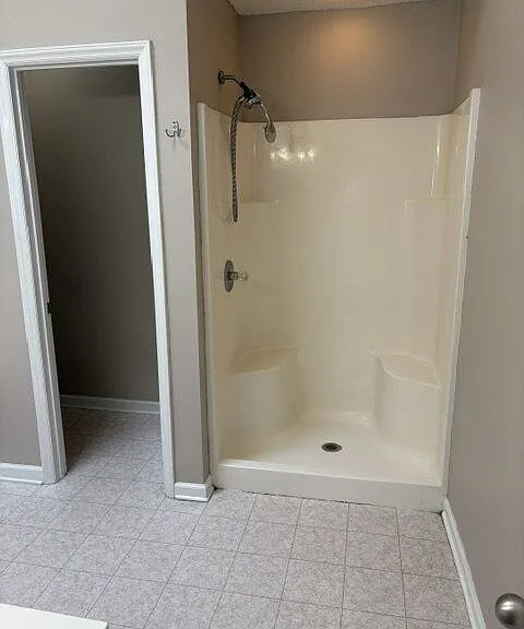 120 Breezewood Dr — Photo 18