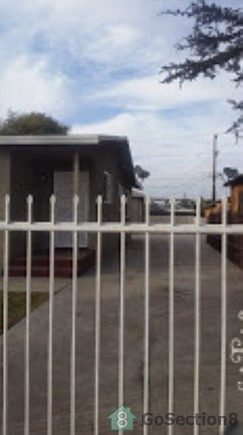 1st image of 207 W 119th St