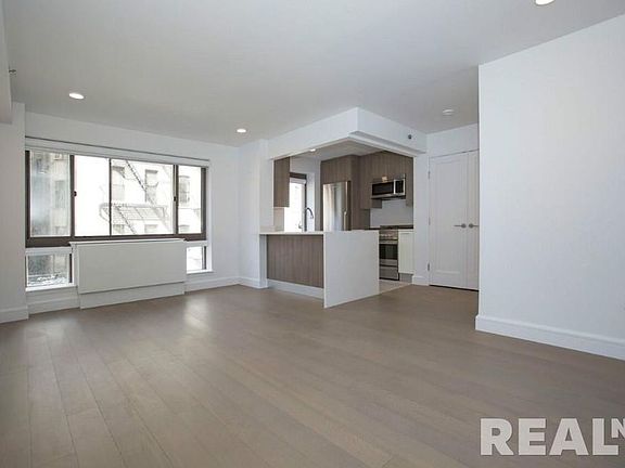 4th image of 311 W 50th St APT 6C
