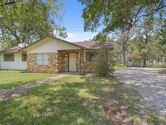 2nd image of 657 Pecan Ln Lane