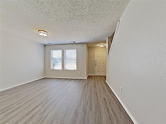3rd image of 5200 Newcastle Ln
