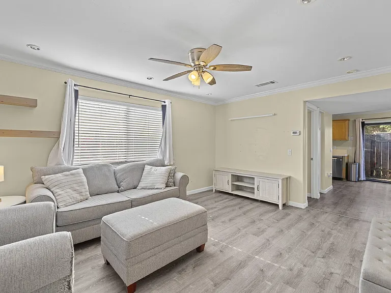 2648 Alpine Blvd #A — Photo 5