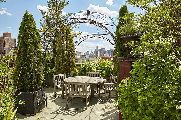 Sold by Stribling | media 7