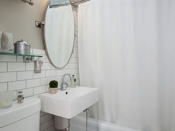 5th image of 100 W 94th St APT 8D