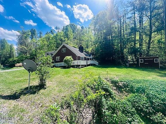 4th image of 244 Rosenbaum Hollow Ln