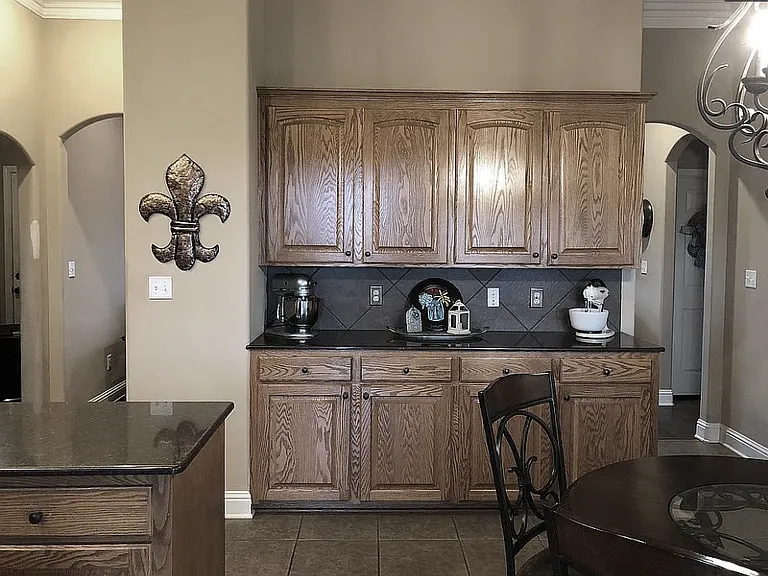 219 Decatur St — Photo 8