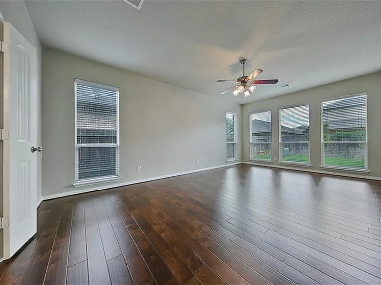 139 Sweet Leaf Grove Ln — Photo 13