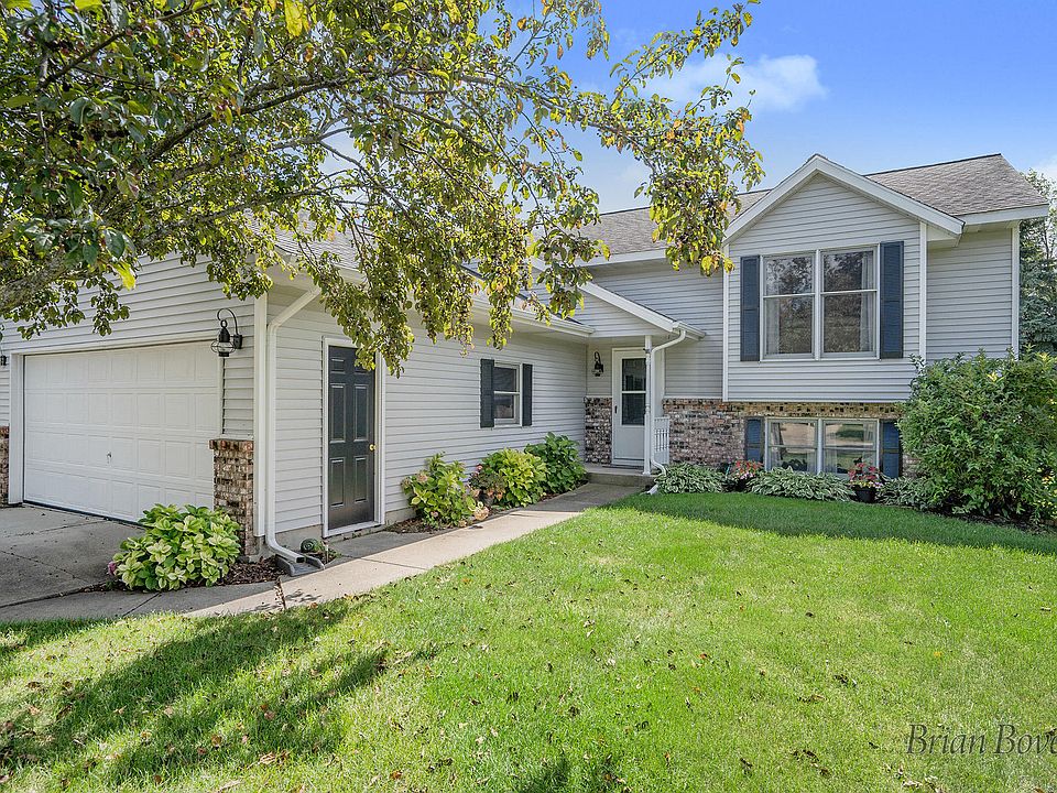 1st image of 2446 Dewberry Dr NE