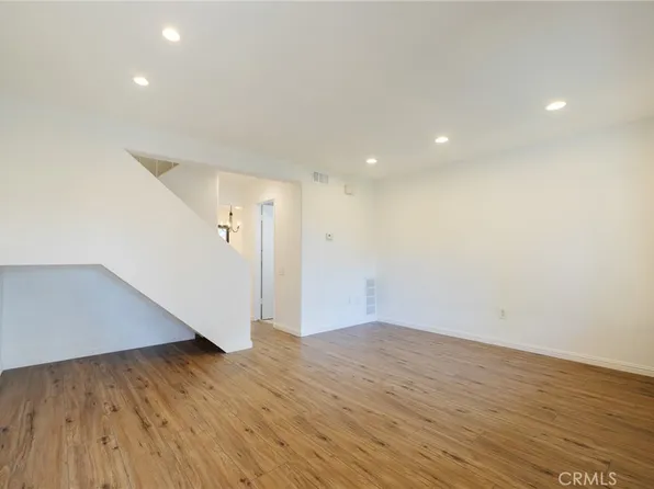 2411 Deodar St, Santa Ana, CA 92705