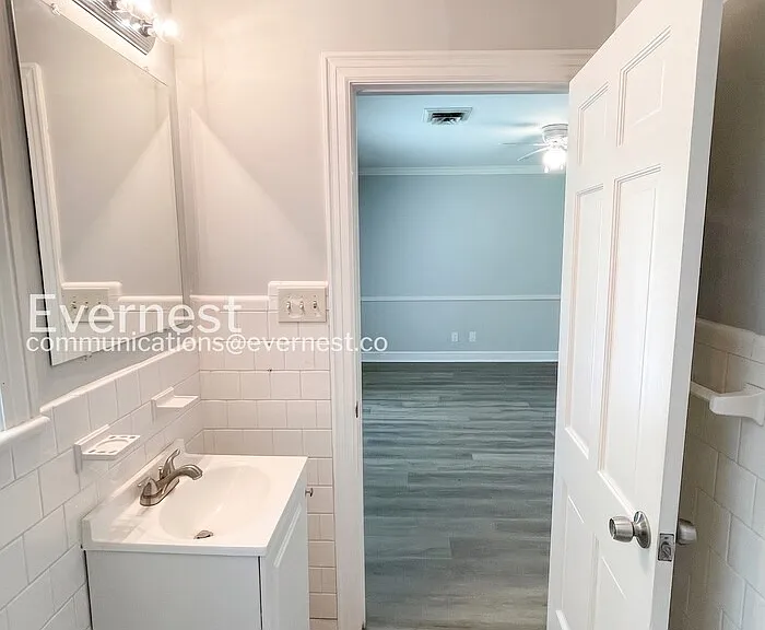 570 Hawkins Dr — Photo 20