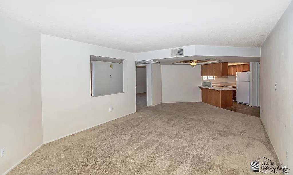 2 bed, 2.0 bath, 1010 sqft, $1,300 — Photo 4