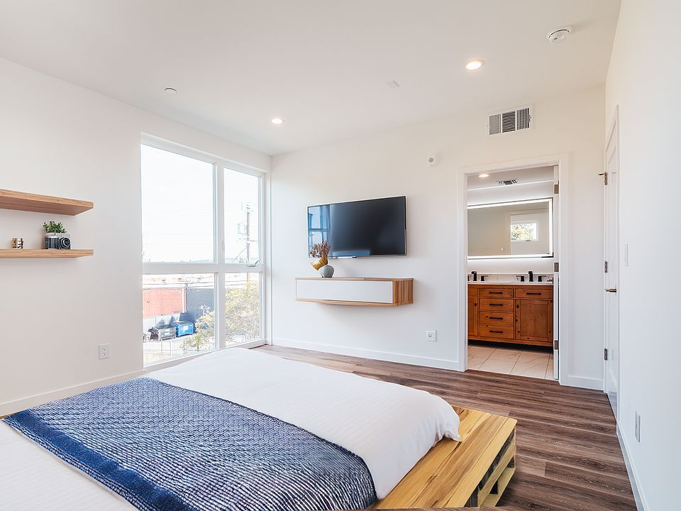 UNIT 1 - BEDROOM 1B, FURNITURE NOT INCLUDED