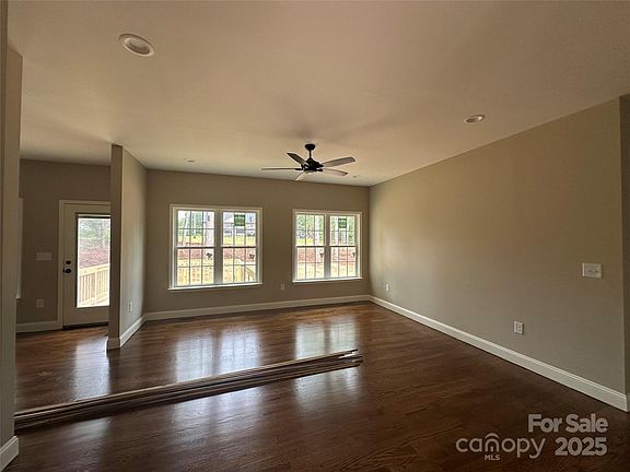 2nd image of 1045 Long Dr