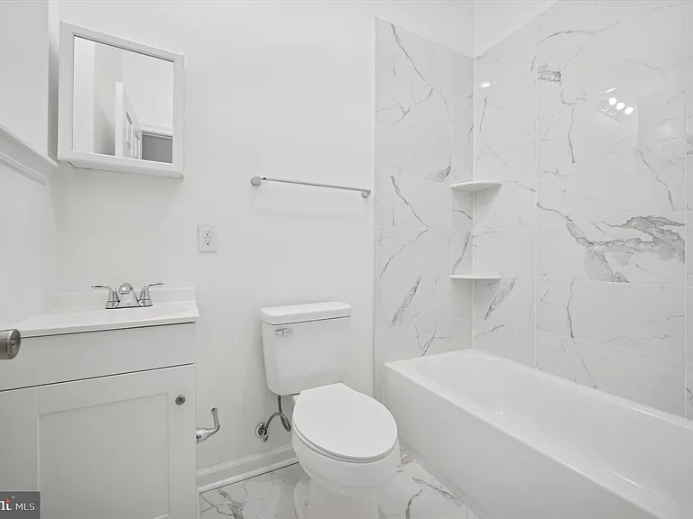 1418 W Erie Ave #4 — Photo 11
