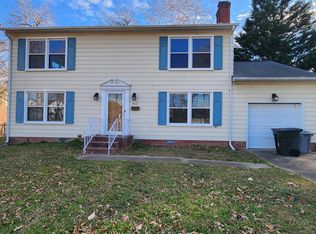 510 Kingston Hall Ct, Hampton, VA 23663