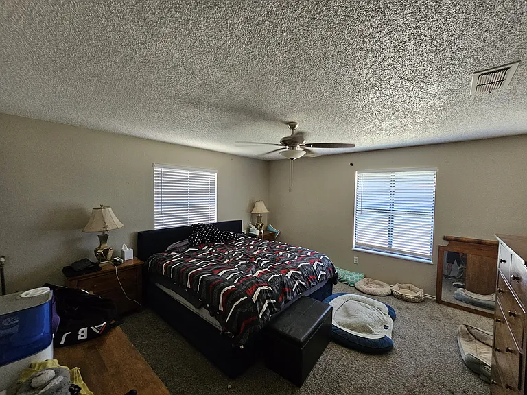 6104 Elmwood Ave — Photo 10